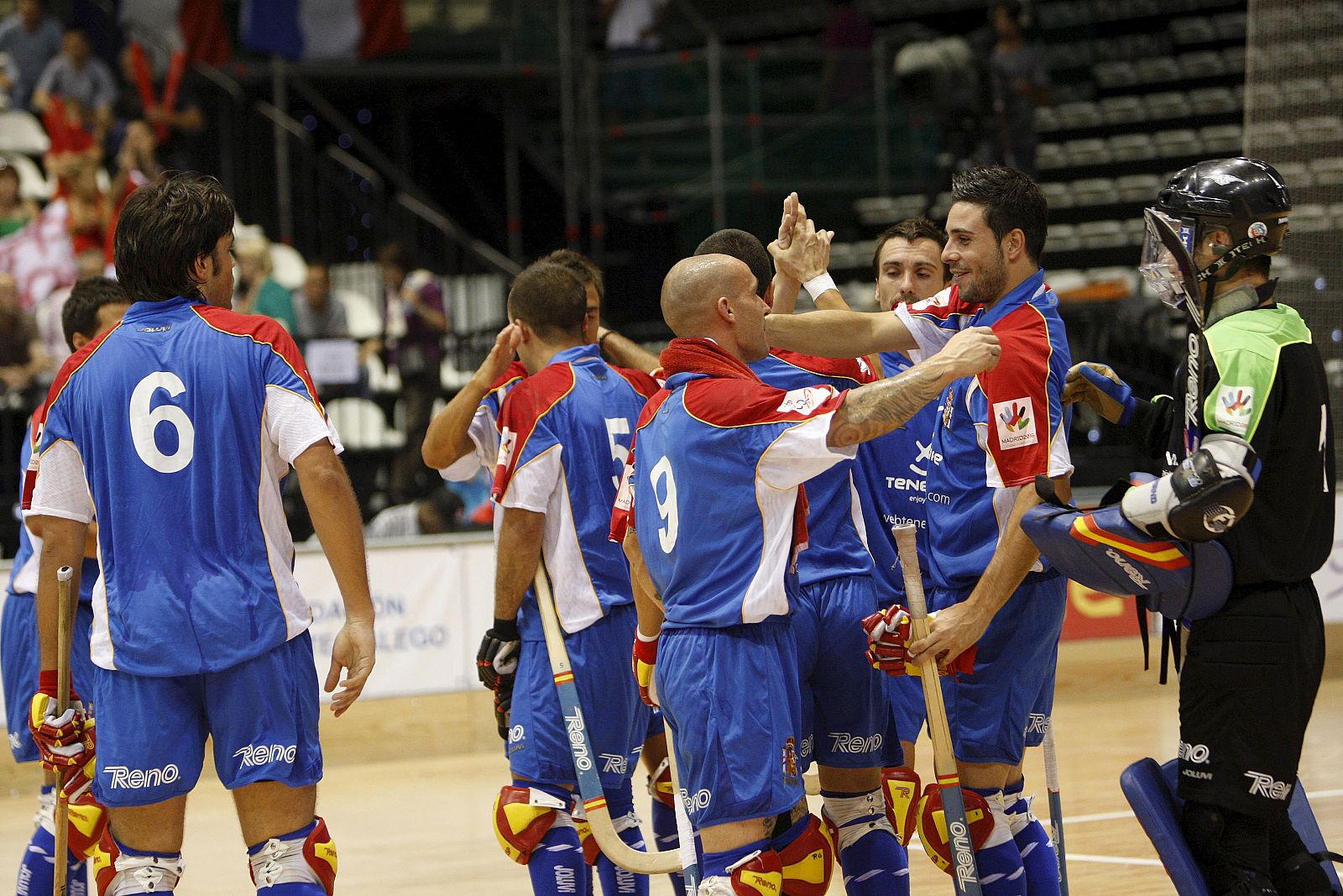 Los jugadores de la selección española celebran el pase a las semifinales