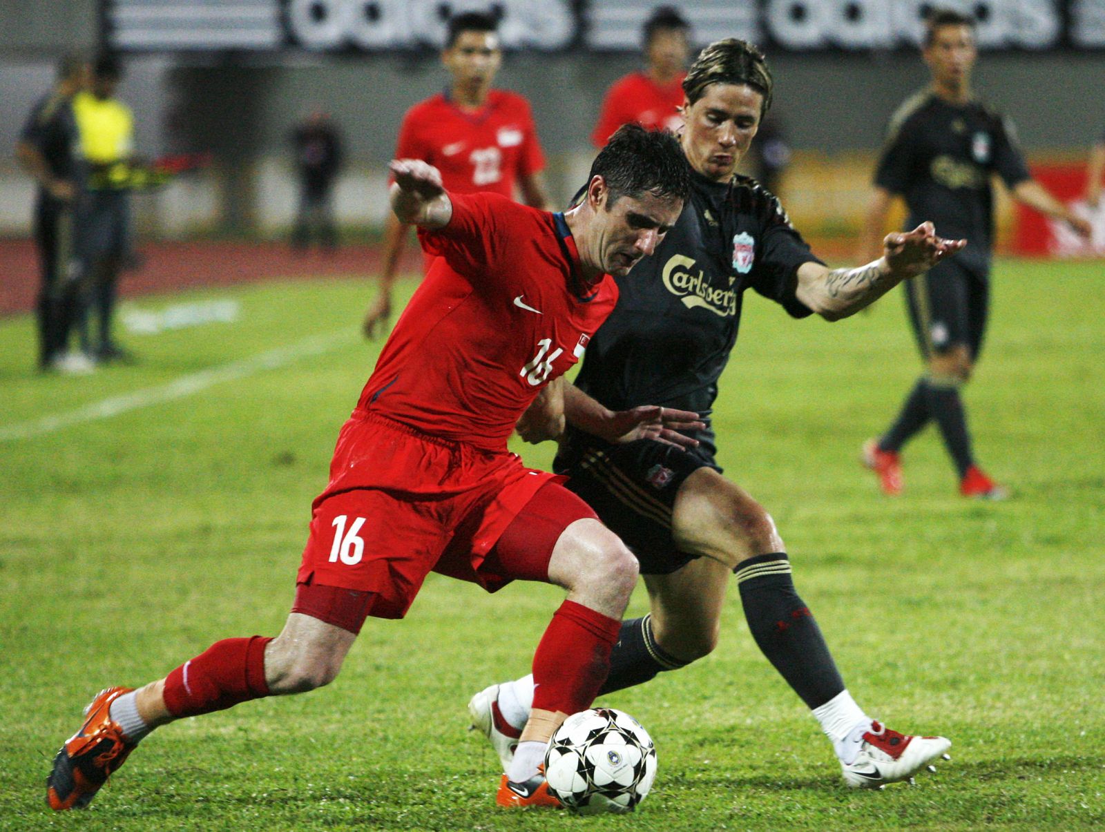 Fernando Torres marcó un gol en la victoria ante la selección de Singapur