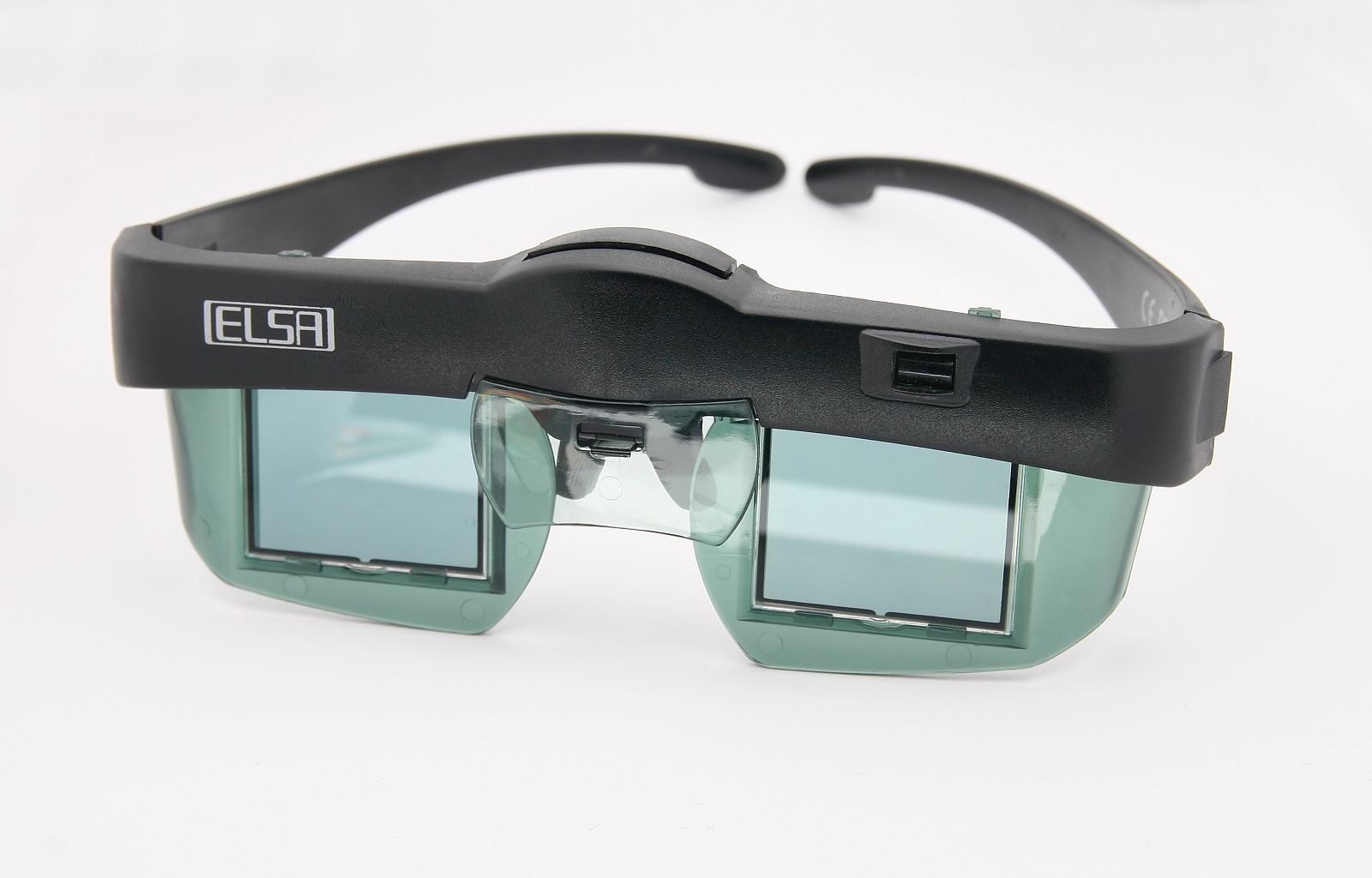 Las gafas son fundamentales para visionar contenidos tridimensionales.