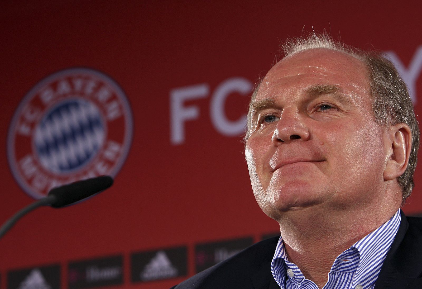 El director deportivo del Bayern de Munich, Hoeness, durante una conferencia en Munich.