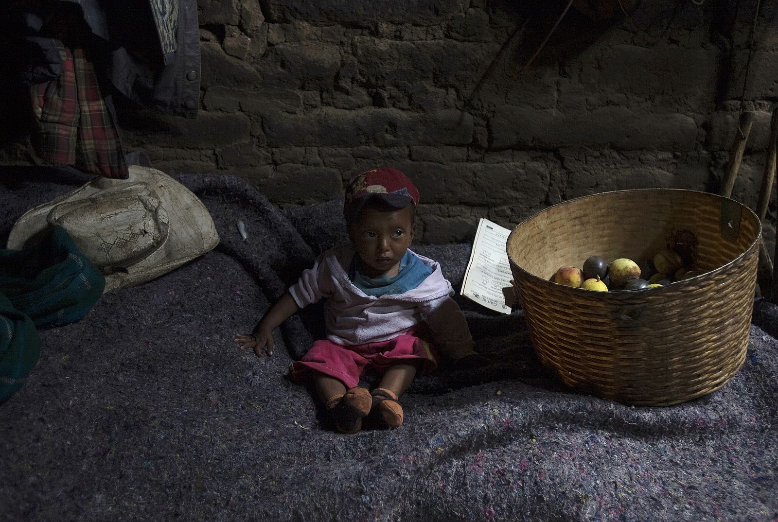Una niña guatemalteca de tres años y medio cuya malnutrición se ha visto agravada por la sequía que padece el país.