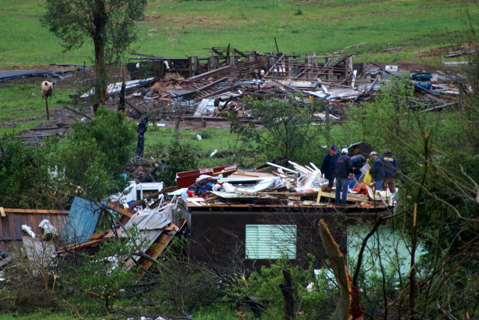 Destrozos causados por el temporal en São Miguel do Oeste (Brasil).