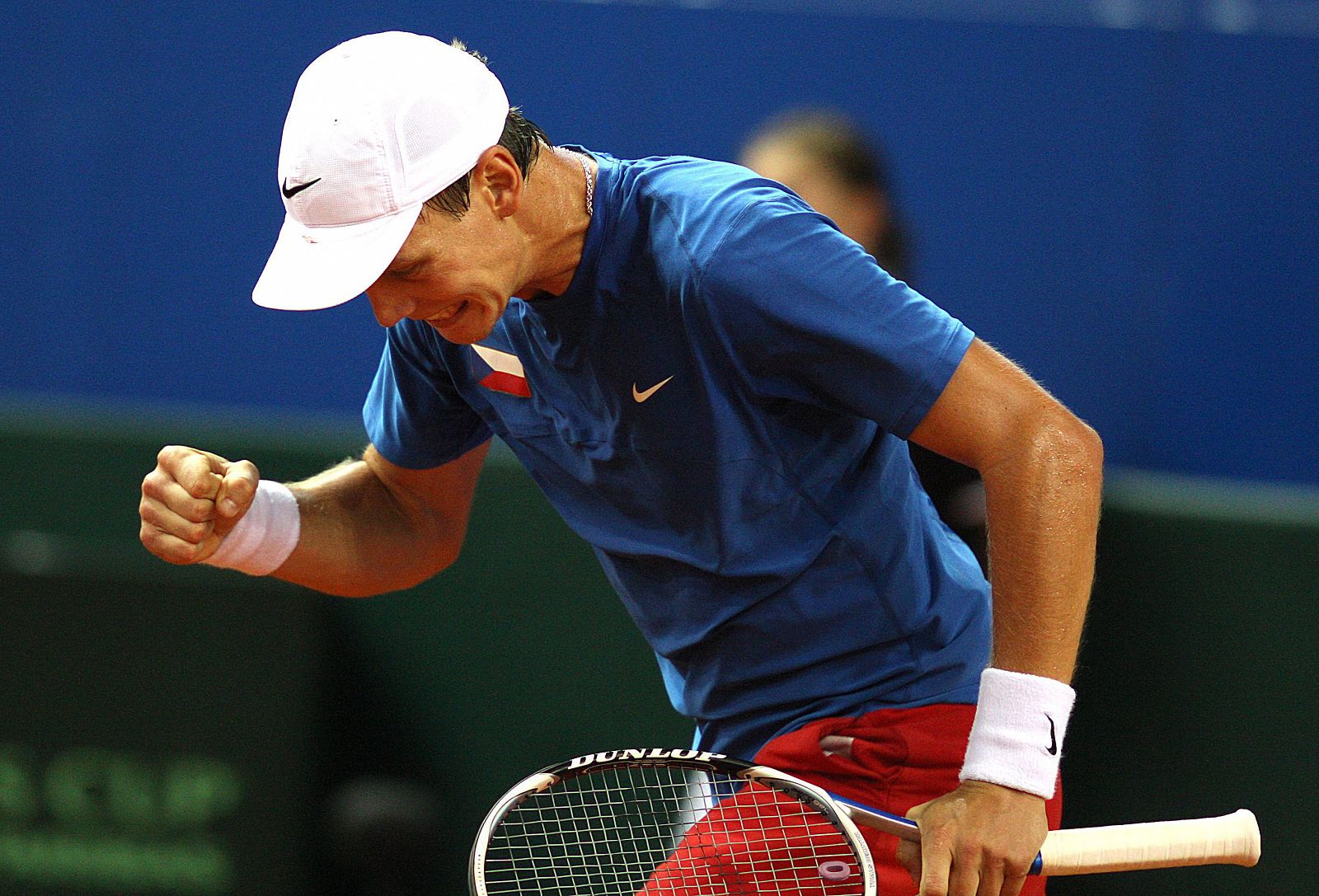 El tenista checo Tomas Berdych celebra su victoria ante el croata Marin Cilic.