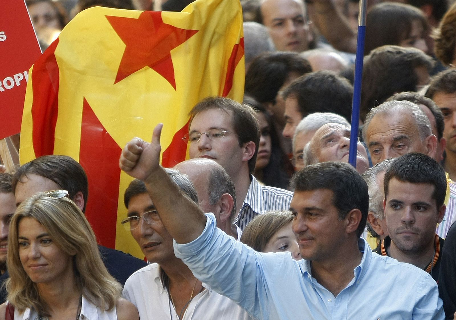 Joan Laporta participó en una manifestación en la Diada con grupos nacionalistas que pedían la independencia de Cataluña