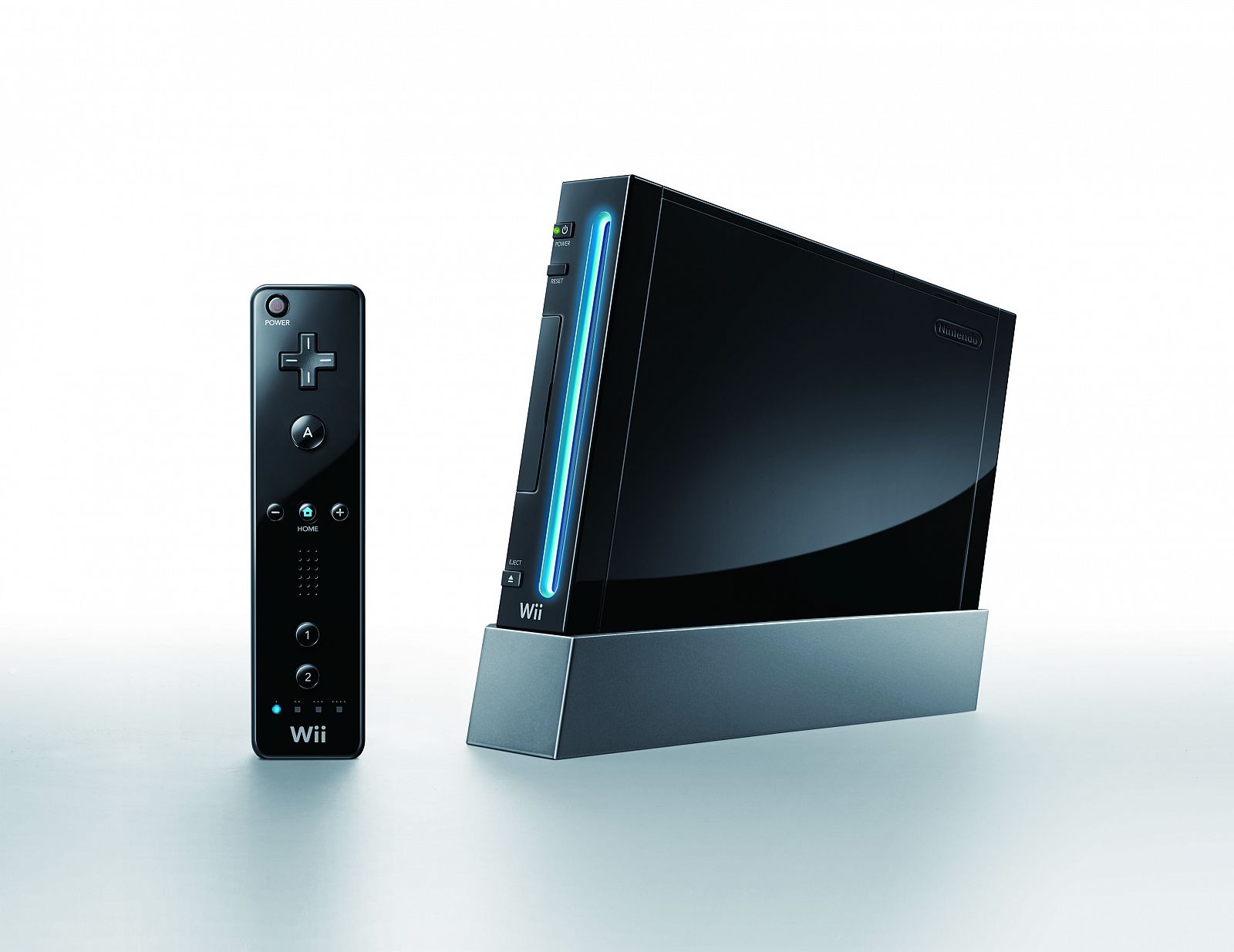 Después de su estreno en Japón, la Wii negra sale a la venta en EE.UU. y Europa