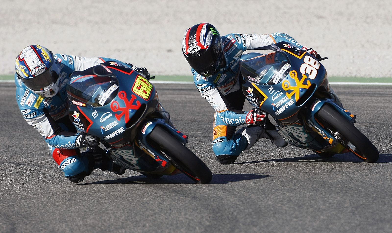 Julián Simón y Bradley Smith, compañeros y rivales en 125, son las dos apuestas de Aspar para Moto 2 y 125 cc.