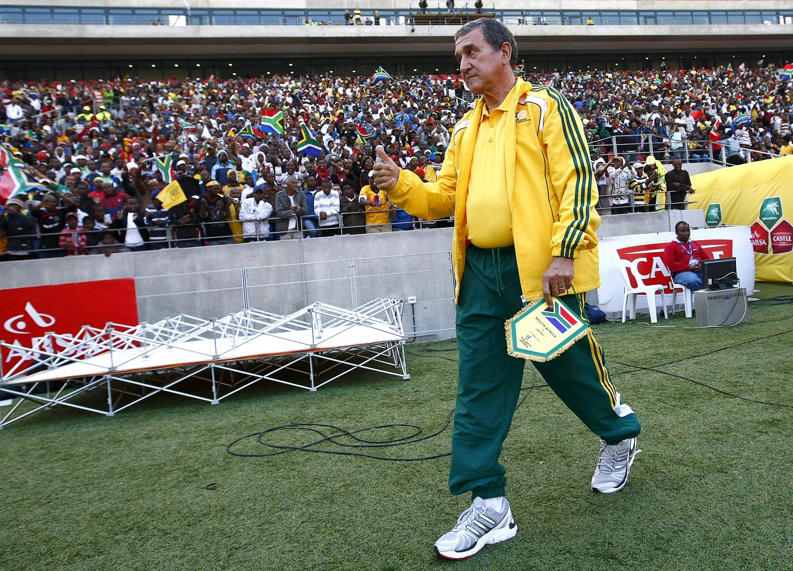 Carlos Alberto Parreira, durante el partido amistoso de Sudáfirca ante Japón en el estadio Nelson Mandela de Port Elizabeth