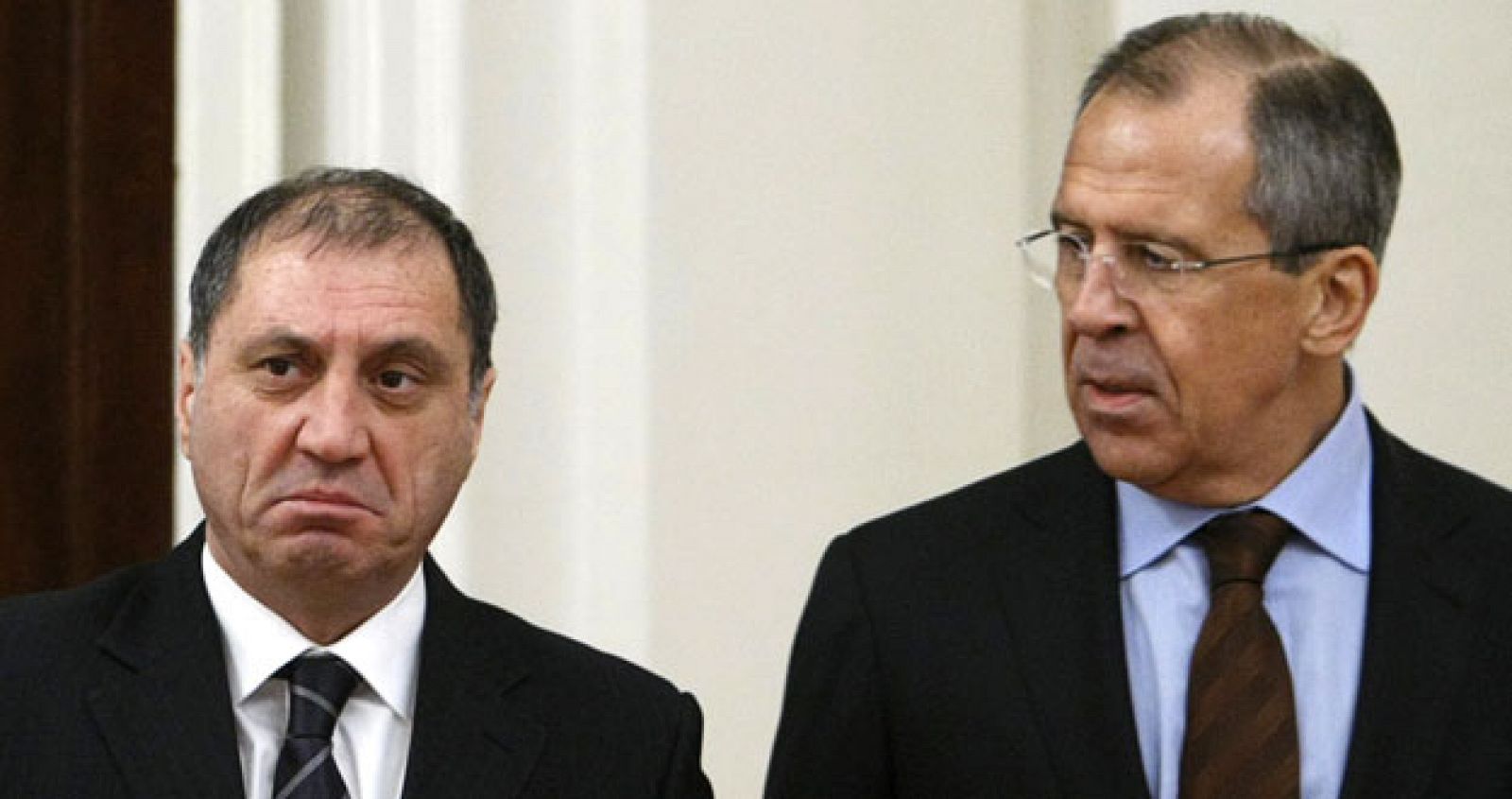 Los ministros de Exteriores de Georgia, Sergei Shamba (izquierda), y Rusia, Sergei Lavrov.