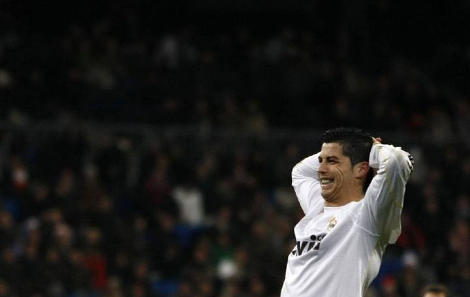 Cristiano Ronaldo durante un partido en el Santiago Bernabéu