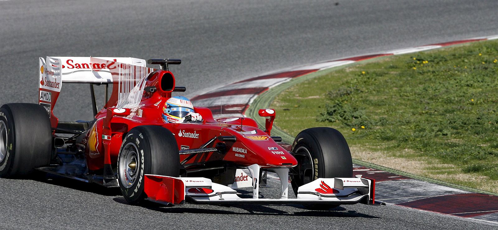 Fernando Alonso parece haberse adaptado muy bien a su nuevo Ferrari.