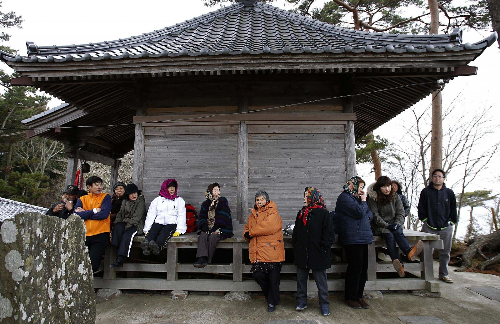 Ciudadanos de la prefectura de Miyagi evacuados de sus casas por miedo al tsunami.