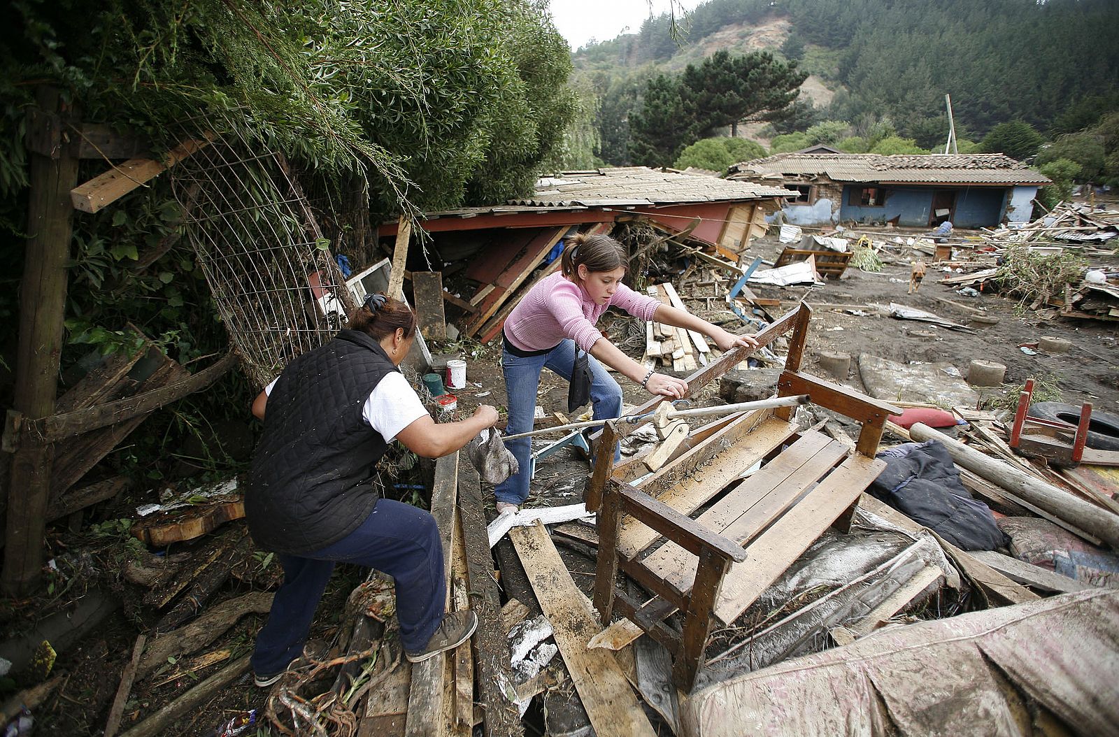 Chile trata de recuperarse tras la catástrofe