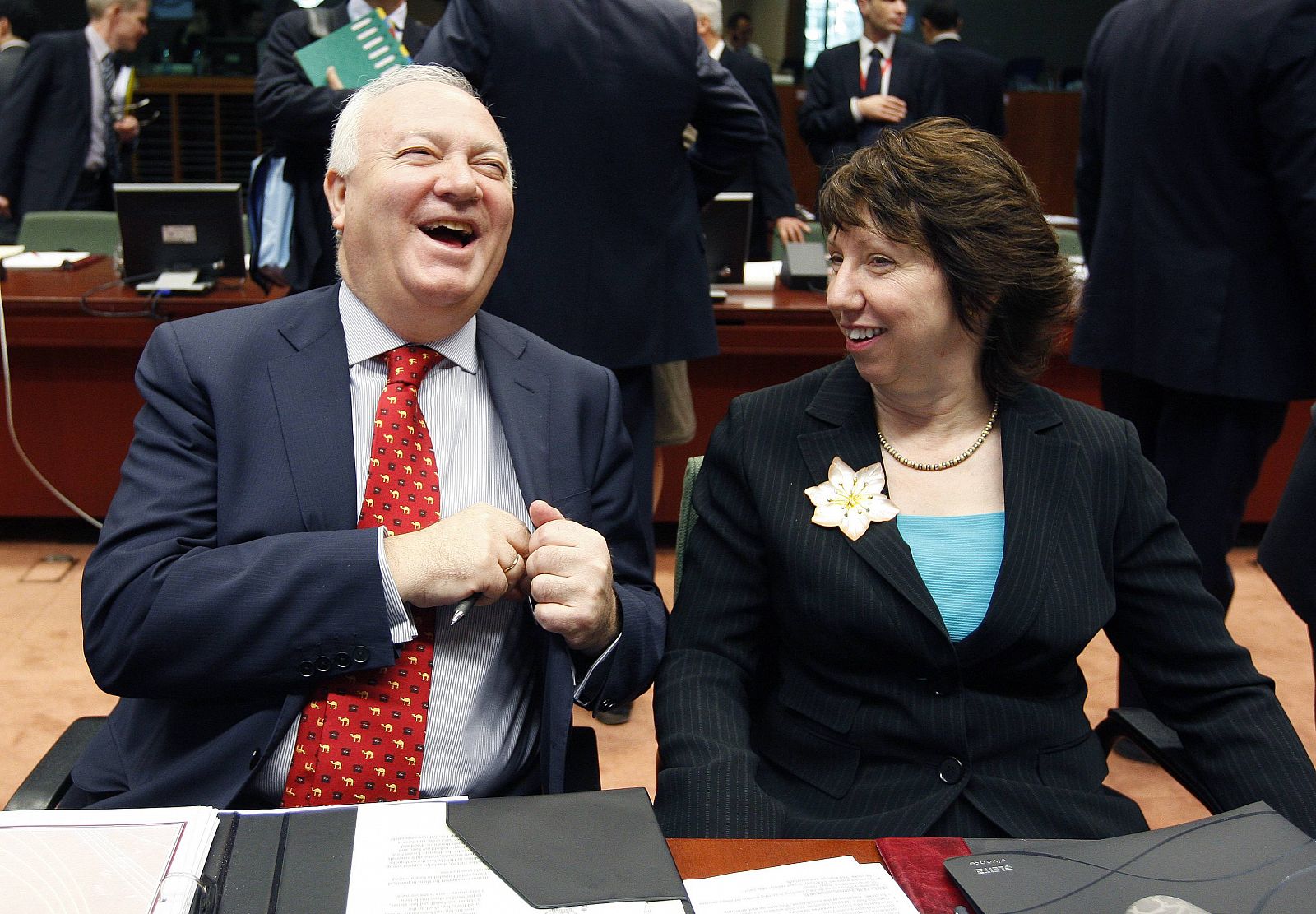 Ashton y Moratinos durante el último Consejo de Asuntos Exteriores de la Unión Europea.