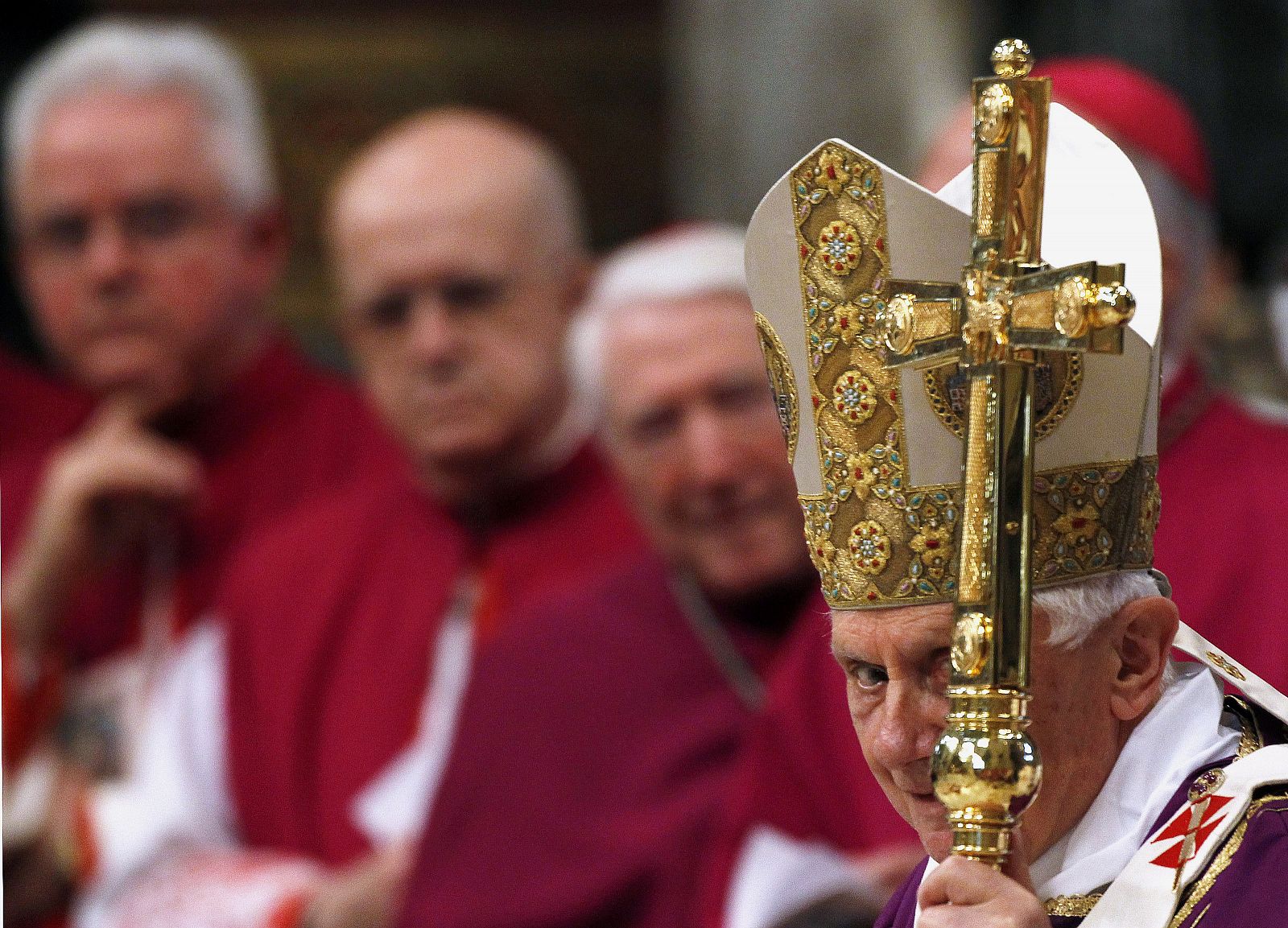 Benedicto XVI en su última aparición durante la misa aniversario de la muerte de Juan Pablo II