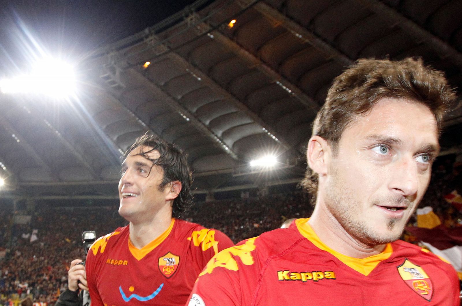 Totti y Toni son las principales bazas de la Roma para asaltar el liderato.