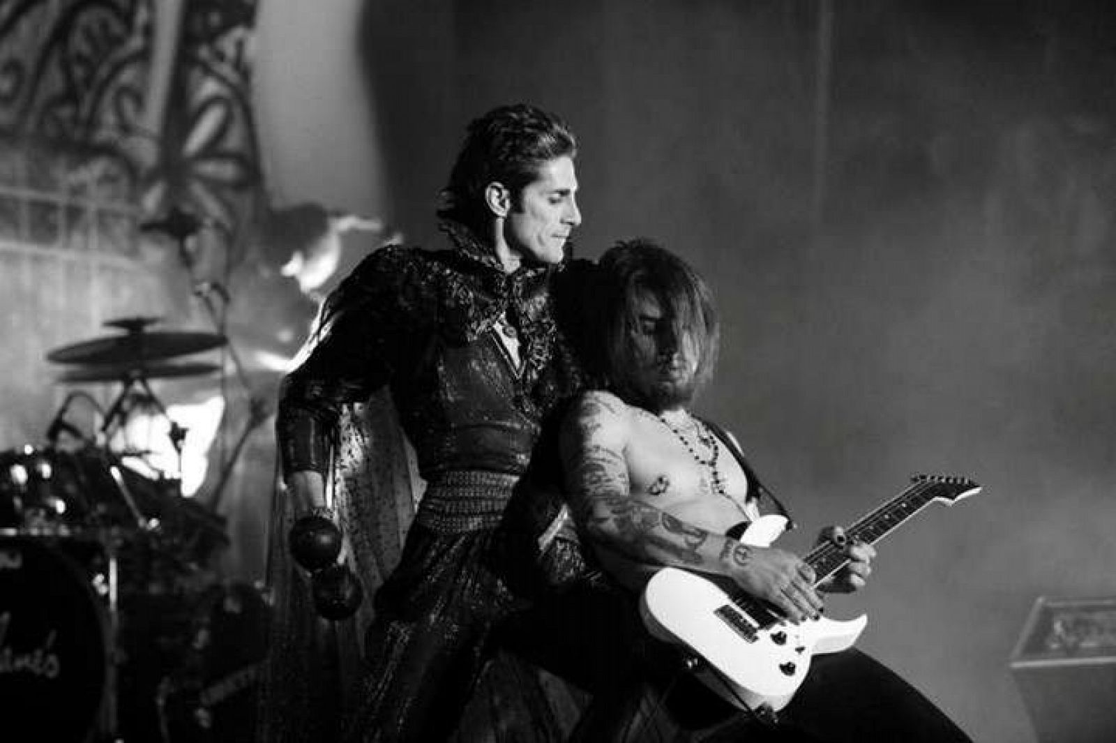 Perry Farrell y Dave Navarro en plena acción