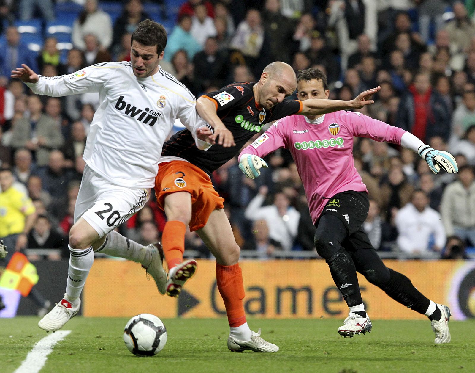 Higuaín en la mejor jugada del partido