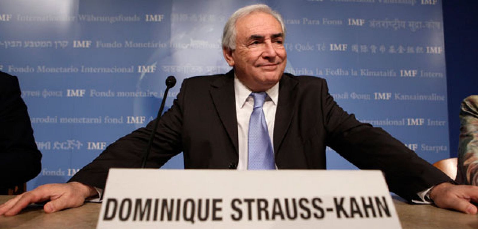 El director gerente del FMI, Dominique Strauss-Khan, durante la rueda de prensa de la reunión de primavera de ese organismo con el Banco Mundial.