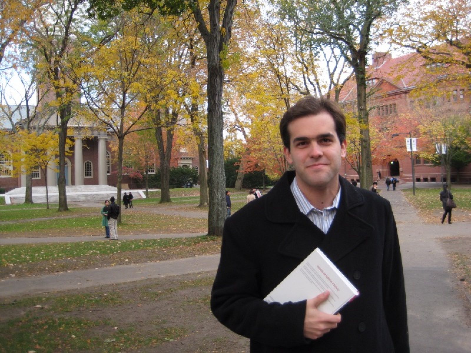 Eduardo Dávila, el primer premio nacional a la excelencia de Economía, está haciendo el doctorado en Harvard.