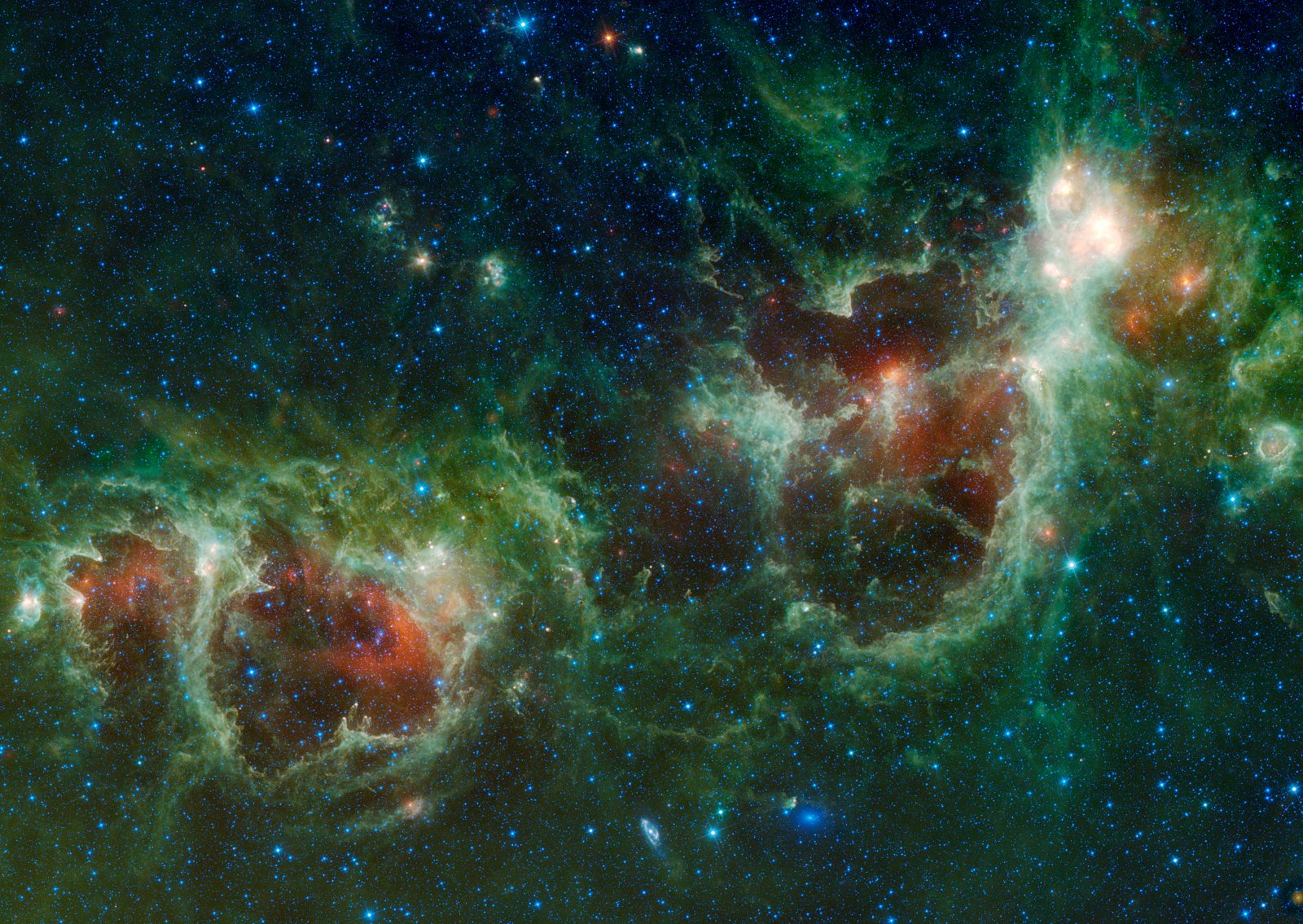 Las nebulosas de 'El Alma y el Corazón'  captadas gracias al telescopio de cámaras infrarrojas WISE.