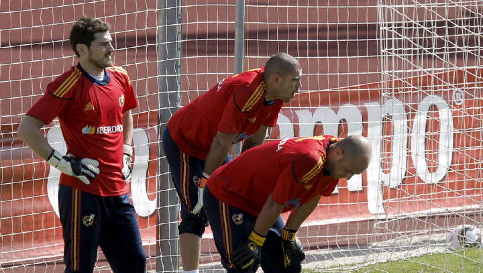 Casillas, Reina y Valdés garantizan una portería segura.