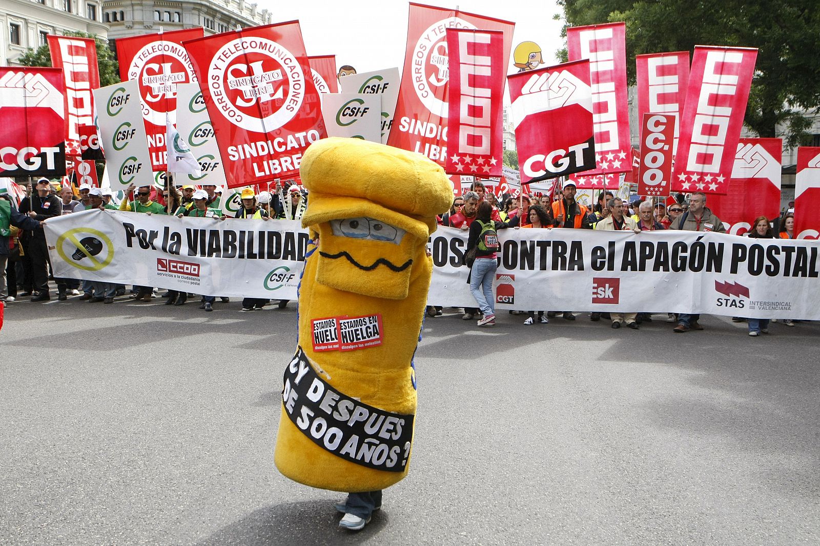 Manifestación de los trabajadores de Correos en Madrid