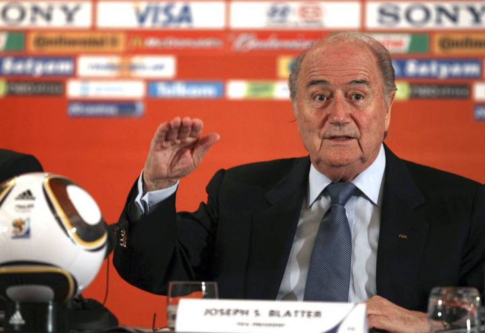 Blatter, durante la rueda de prensa que ha ofrecido para hacer balance del Mundial