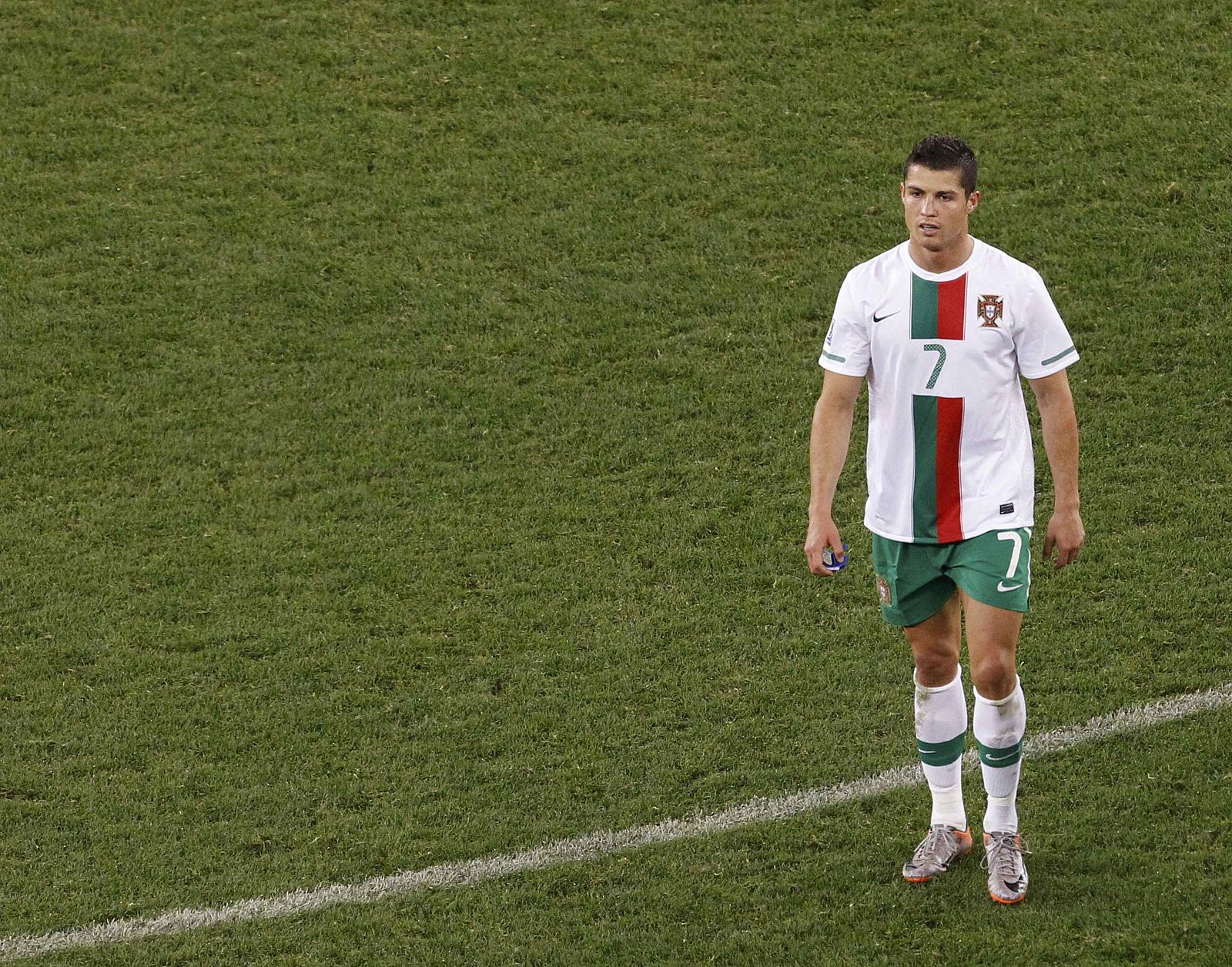 Cristiano Ronaldo dejó el campo tras la derrota de Portugal sin saludar a ningún jugador español.