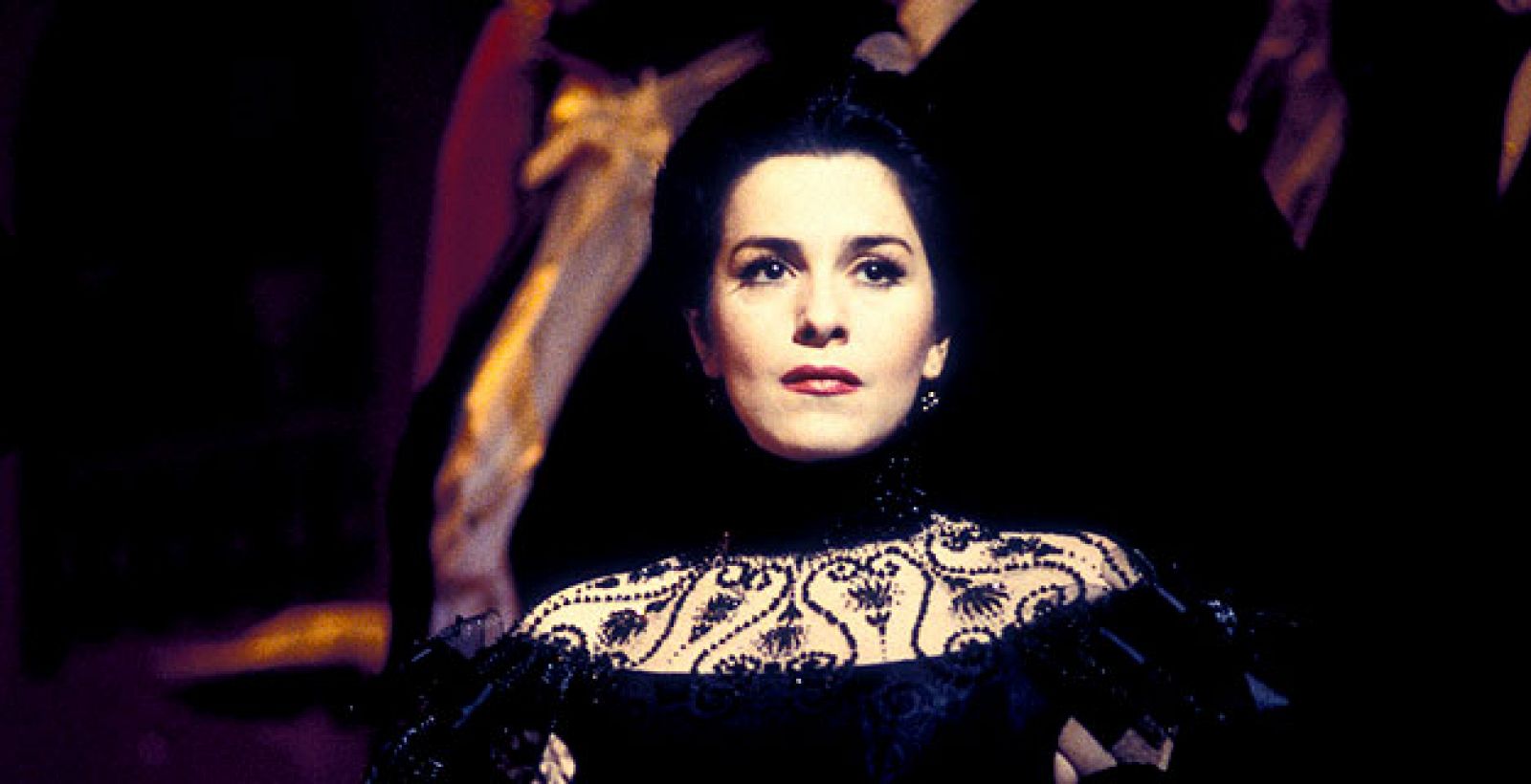 La soprano rumana Angela Gheorgiu, que actuará en el Real junto a Plácido Domingo, se niega a ser 'cobaya' se los directores escénicos.