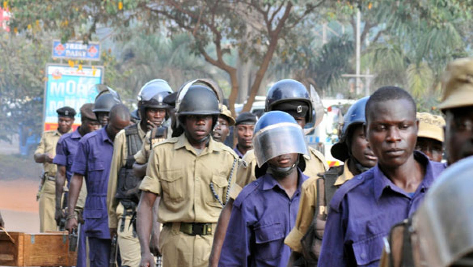 La policía de Uganda protege el país de más ataques
