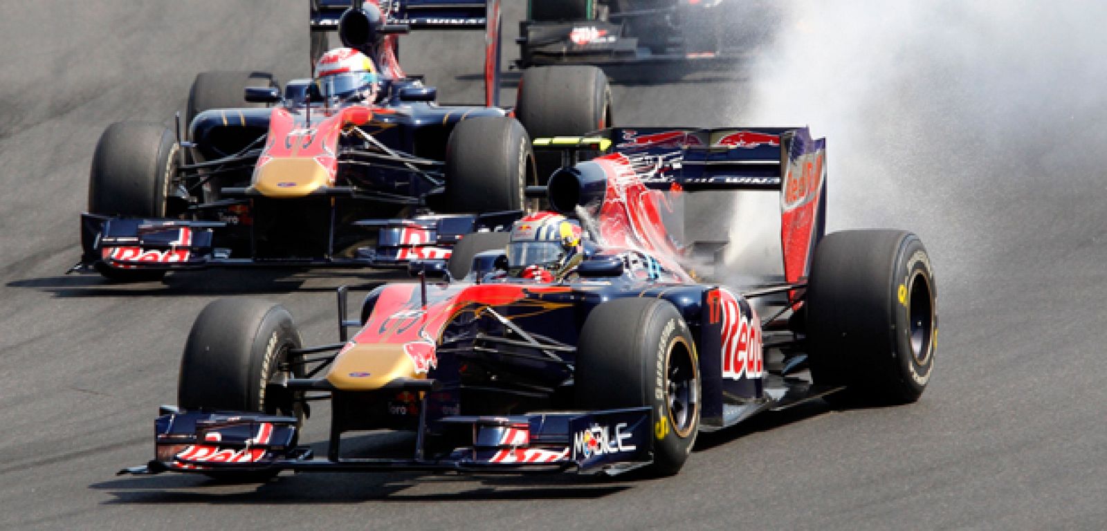 El pilto de Toro Rosso se ha quedado tirado en la pista en la segunda vuelta.