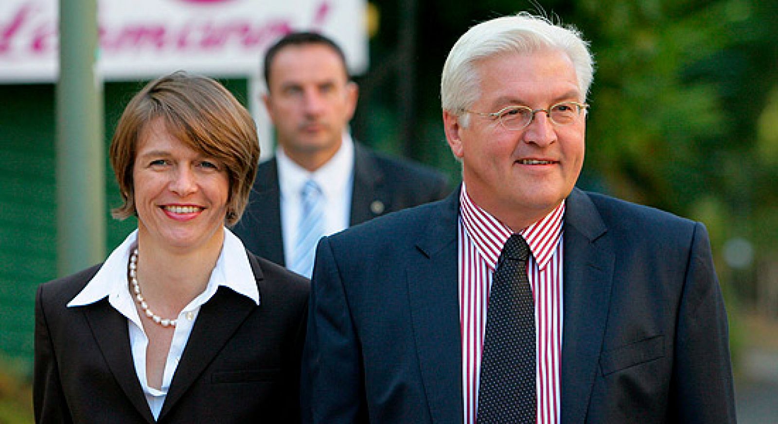 Steinmeier junto a su mujer durante la última campaña electoral alemana, en 2009