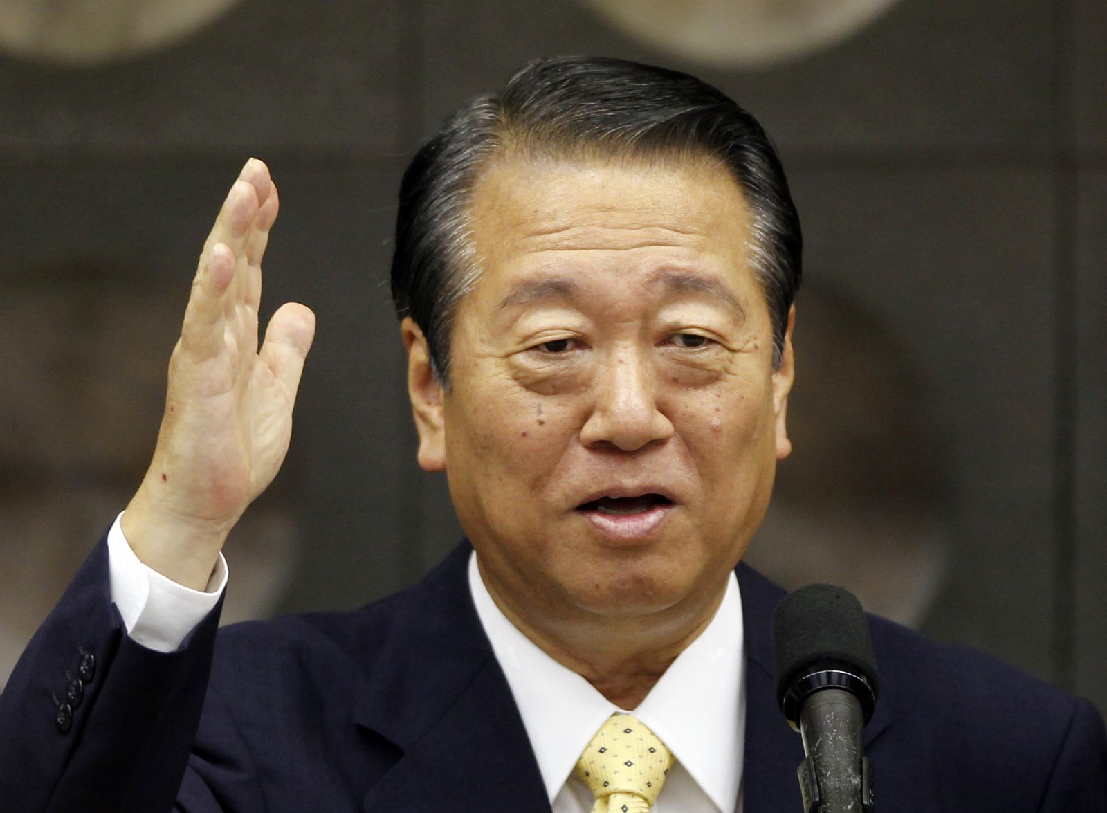 El poderoso político japonés Ichiro Ozawa disputará al actual primer ministro la presidencia del Partido Democrático.