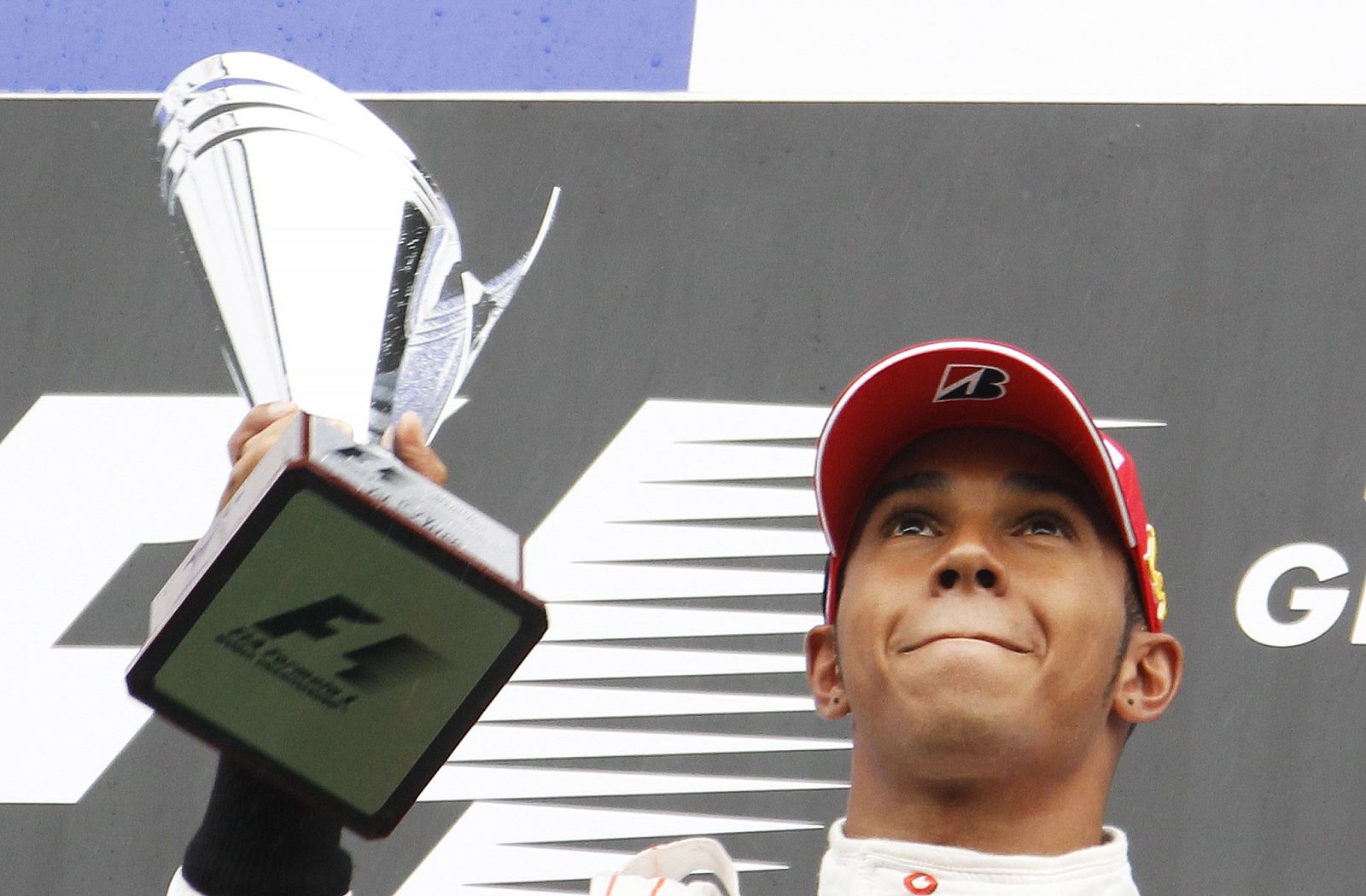 Hamilton celebra el triunfo en el GP de Bélgica.