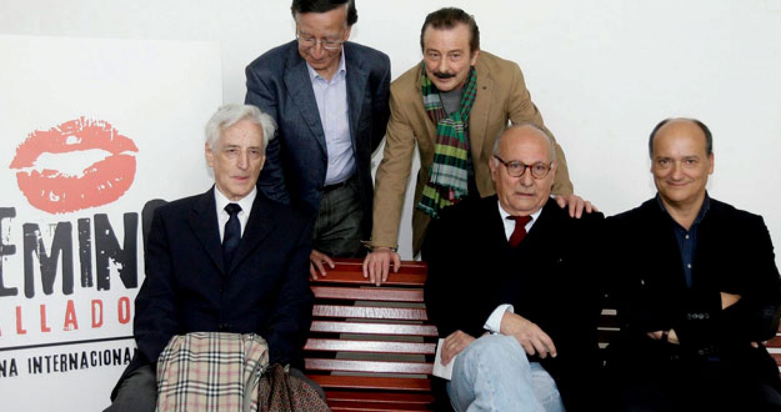 De izda a dcha y de arriba a abajo. El escritor Ramón García; el actor Juan Diego; Francisco Plaza, el cineasta Mario Camus, y el escritor Gustavo Martín Garzo