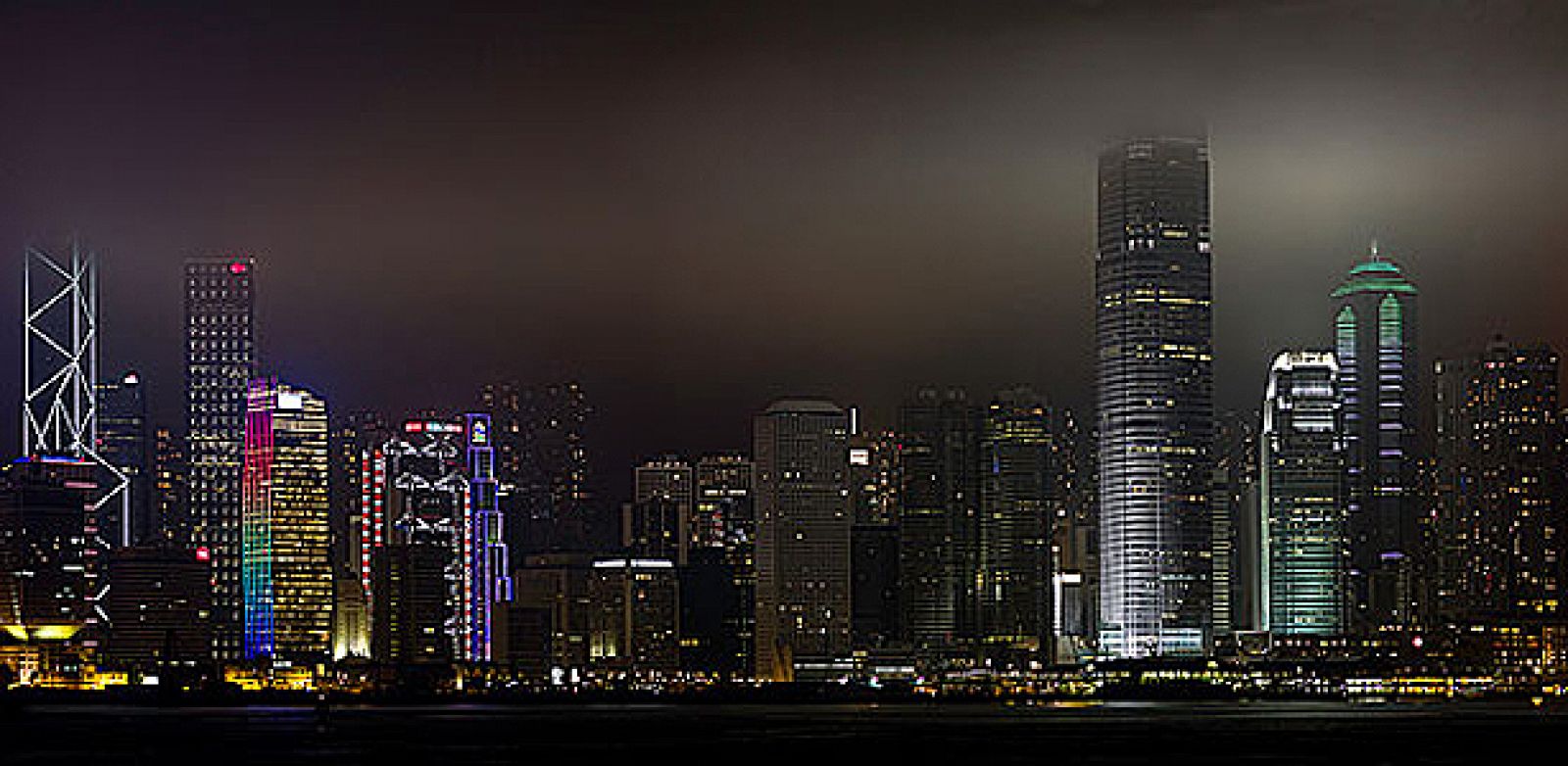 'Nocturno en Hong Kong 3' (2009) José Manuel Ballester