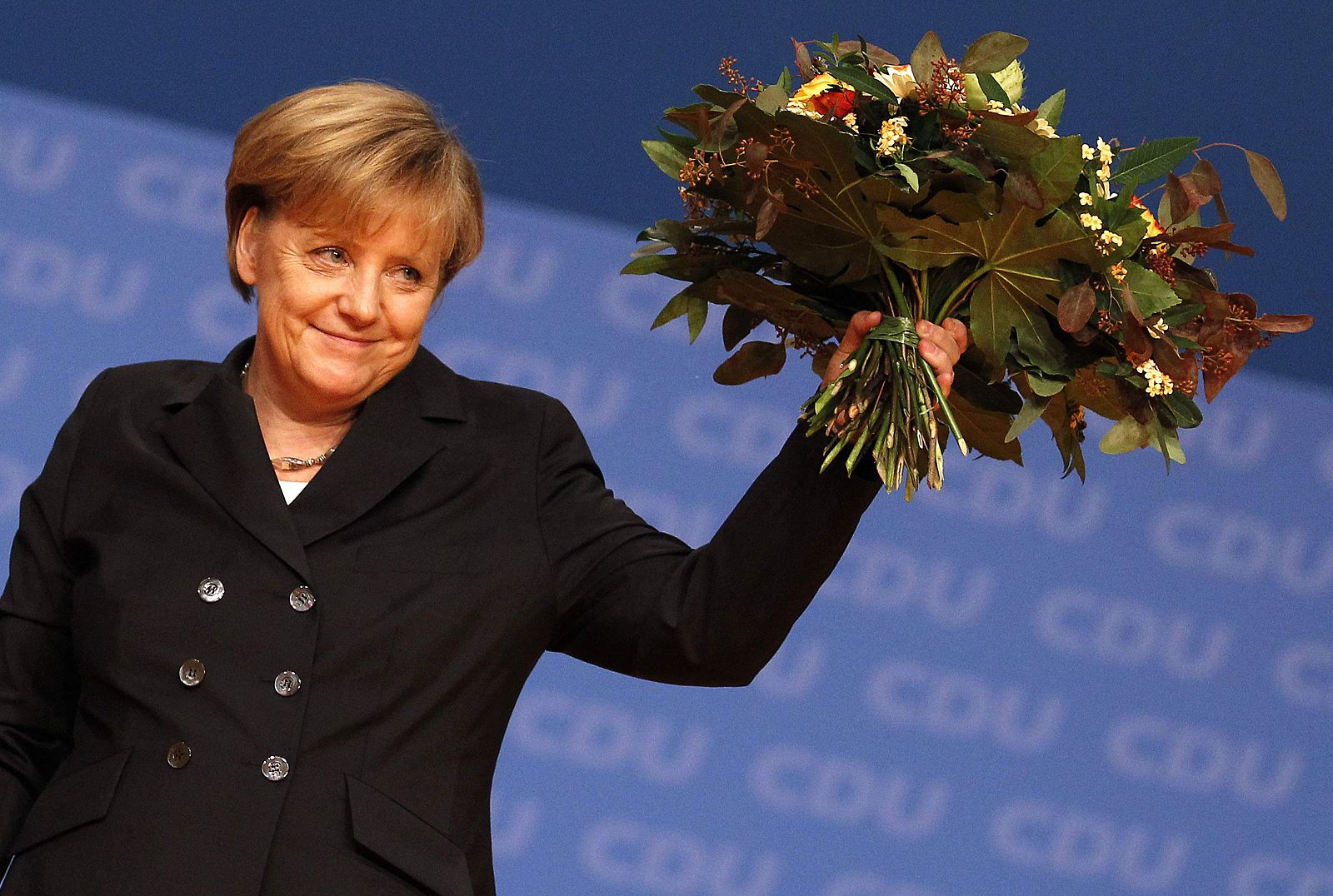 La canciller alemana, Angela Merkel, ha recibido una gran ovación tras ser reelegida como presidenta del partido Unión Democristiana.