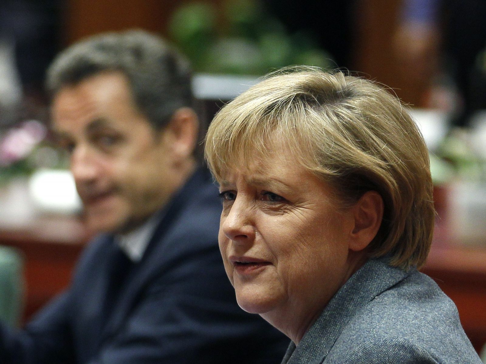 Nicolas Sarkozy y Angela Merkel en la última reunión de los líderes de la UE