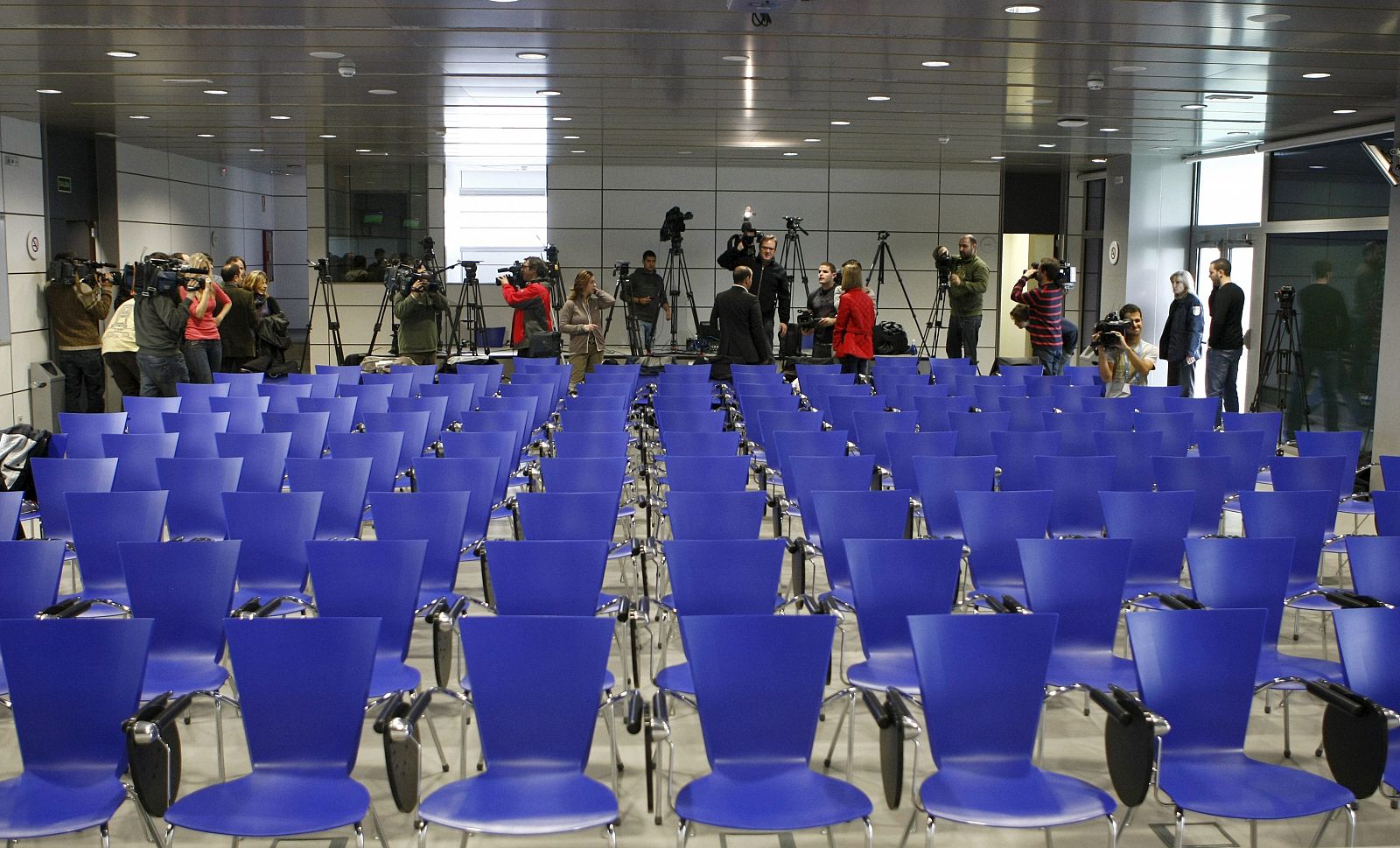 La sala de prensa del Real Madrid, desierta.