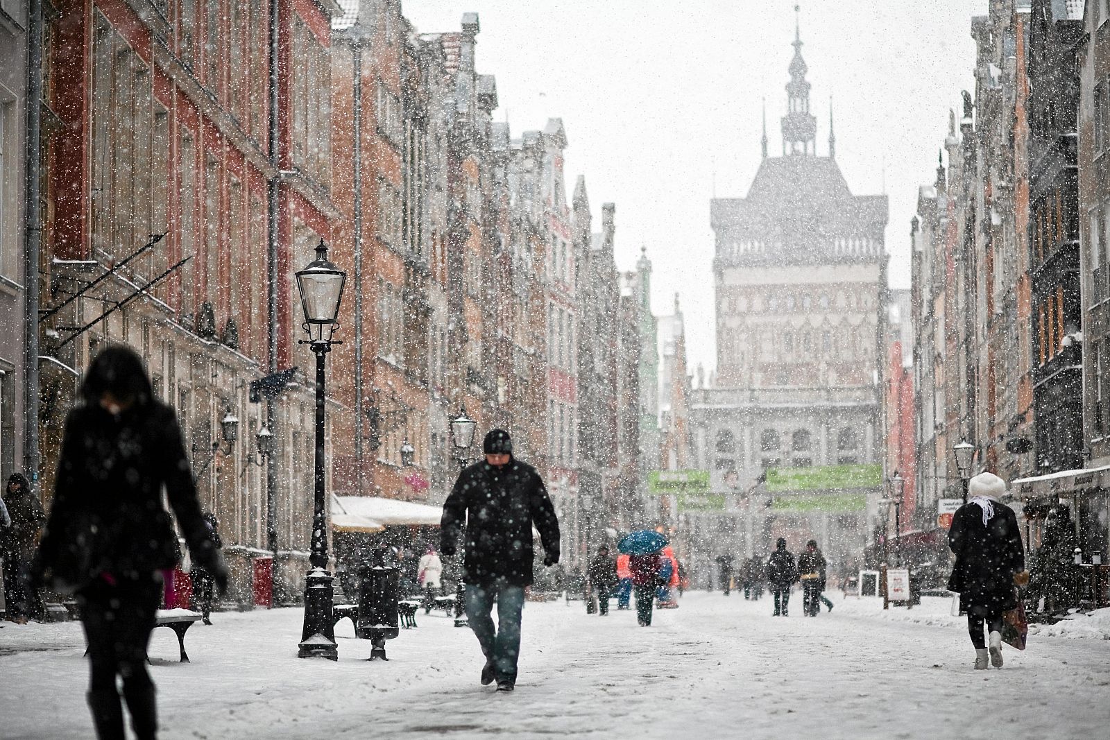 Así están las calles de Polonia en este temporal de nieve