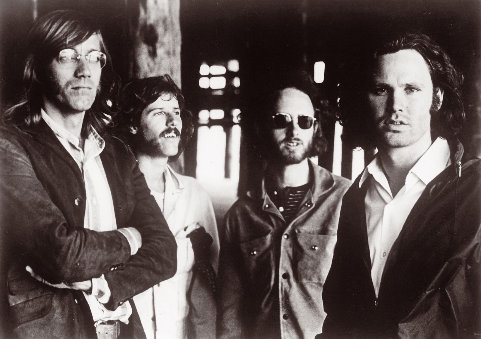 Los integrantes de The Doors, de izquierda a derecha, Ray Manzarek, John Densmore, Robby Krieger y el fallecido Jim Morrison.
