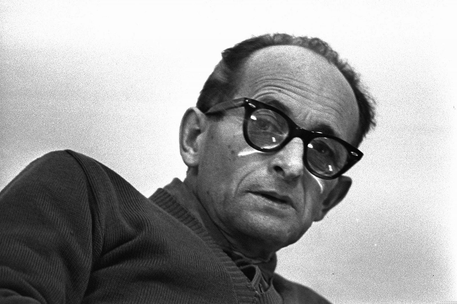 Adolf Eichmann en su celda, en abril de 1961