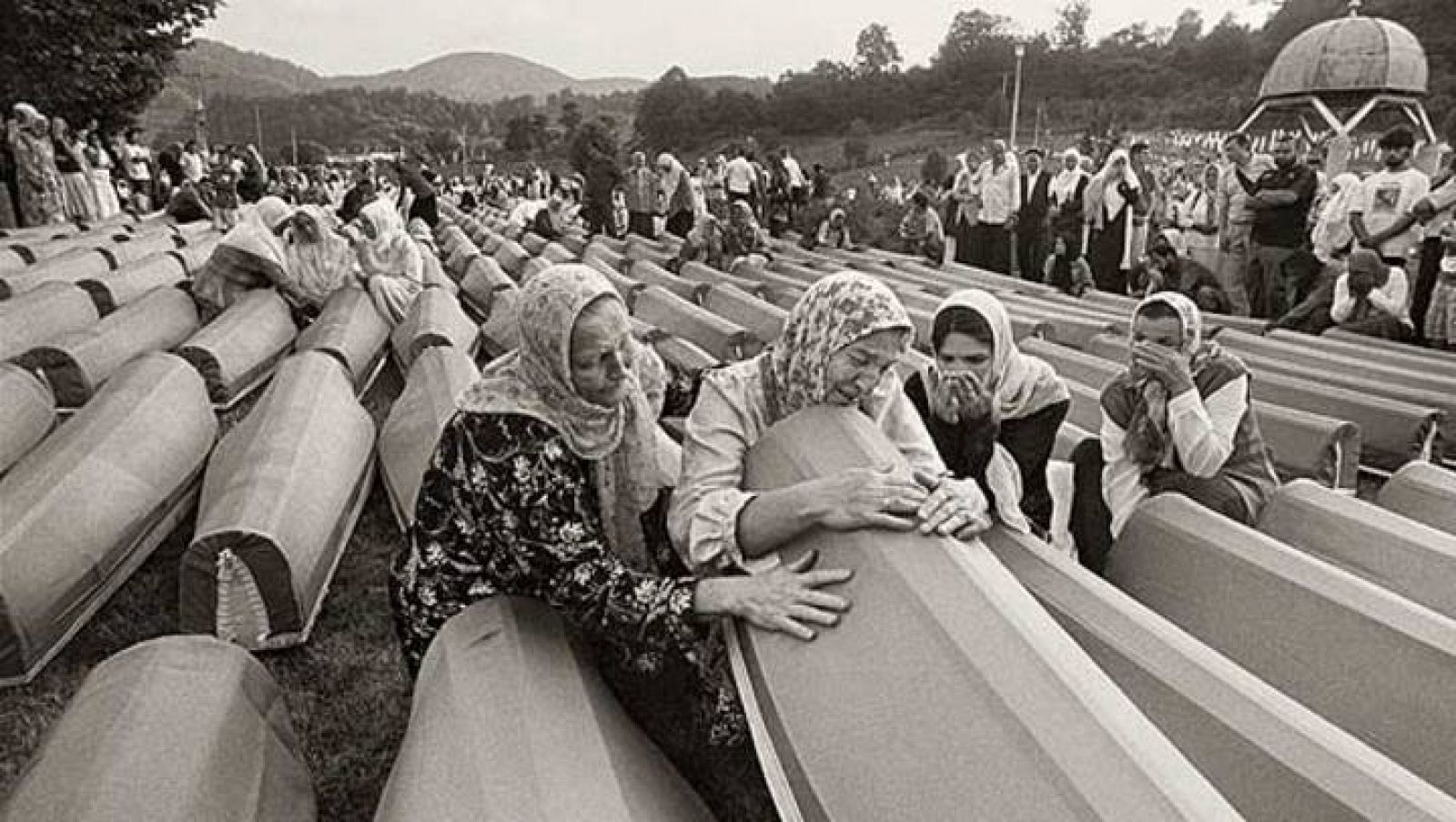 El fotoperiodista Gervasio Sánchez retrata el dolor de los familiares de los desaparecidos.
