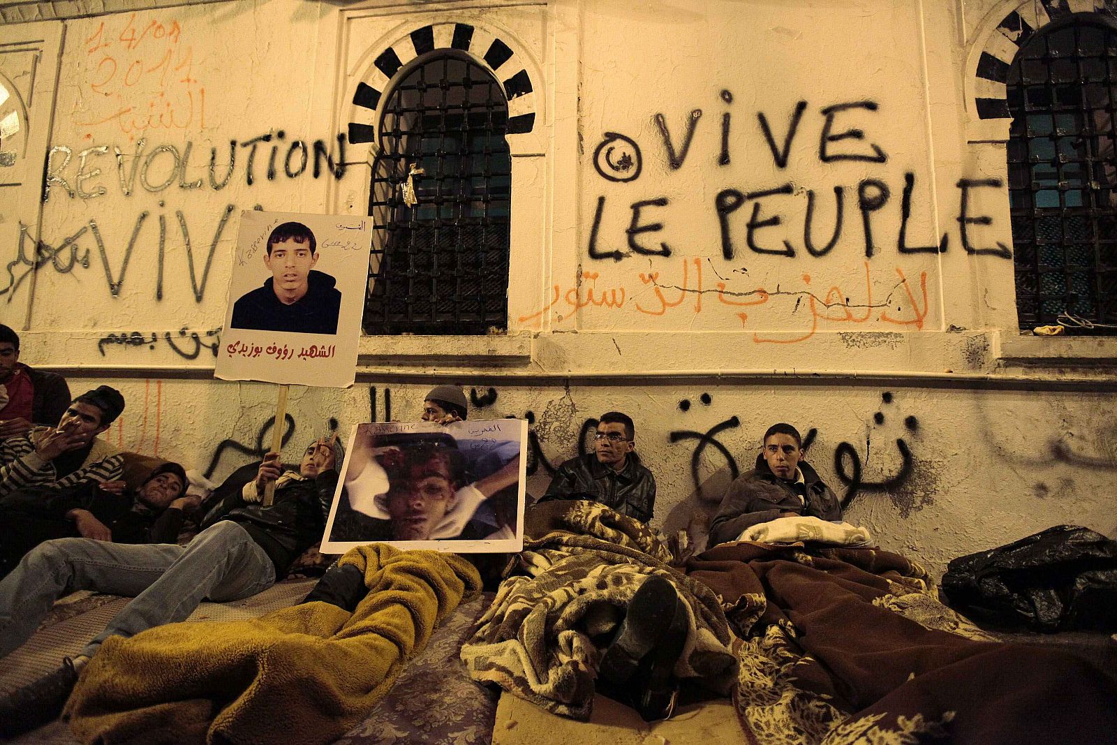 El centro de Túnez se ha convertido en un campamento improvisado para los manifestantes.