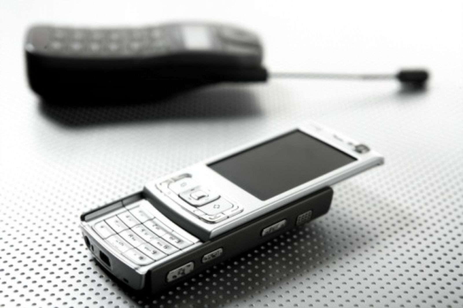 Los teléfonos móviles han evolucionado a velocidad de vértigo en sus casi tres décadas de existencia.