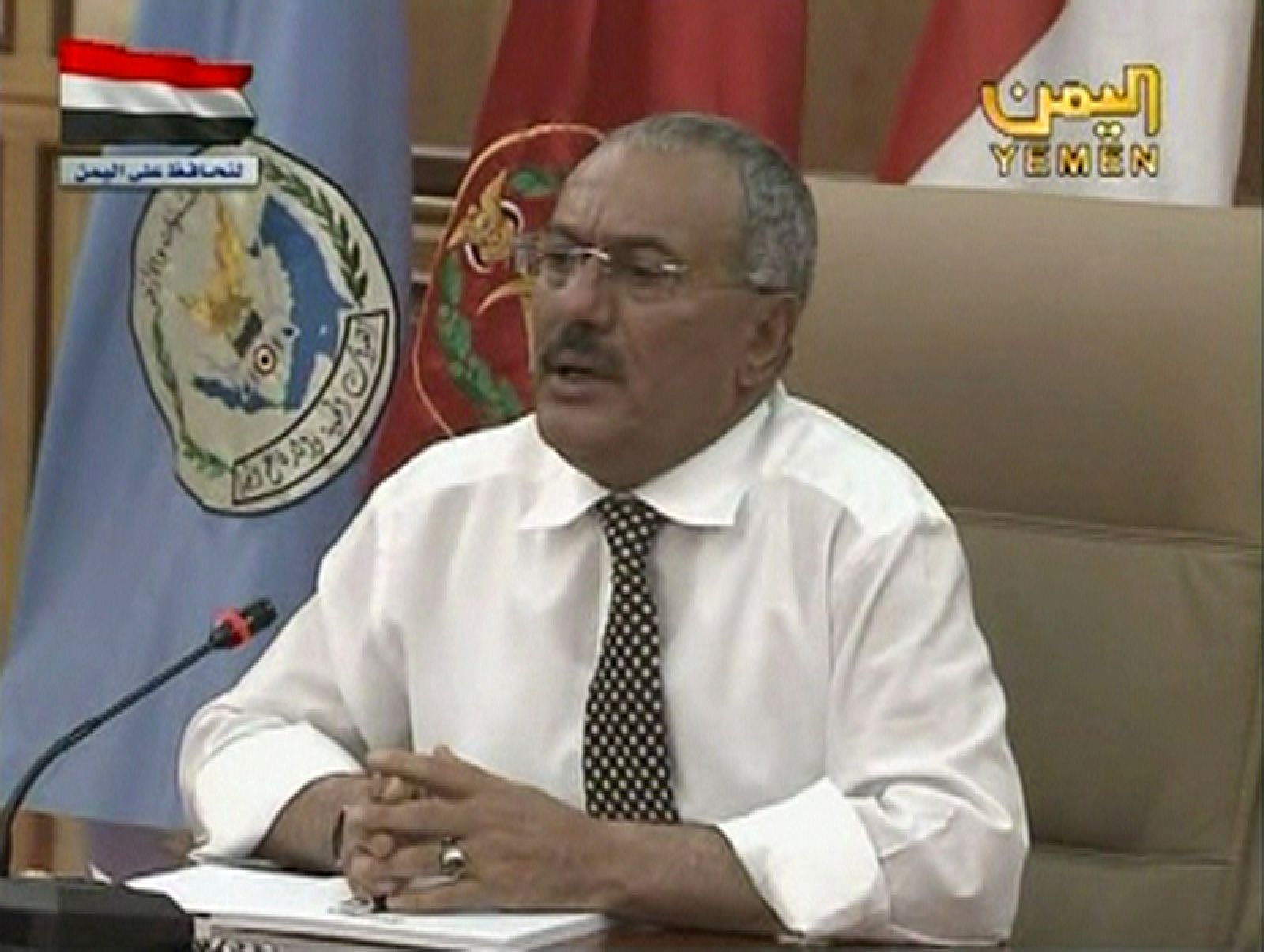 El presidente de Yemen, durante un encuentro con altos cargos de Defensa en Saná.