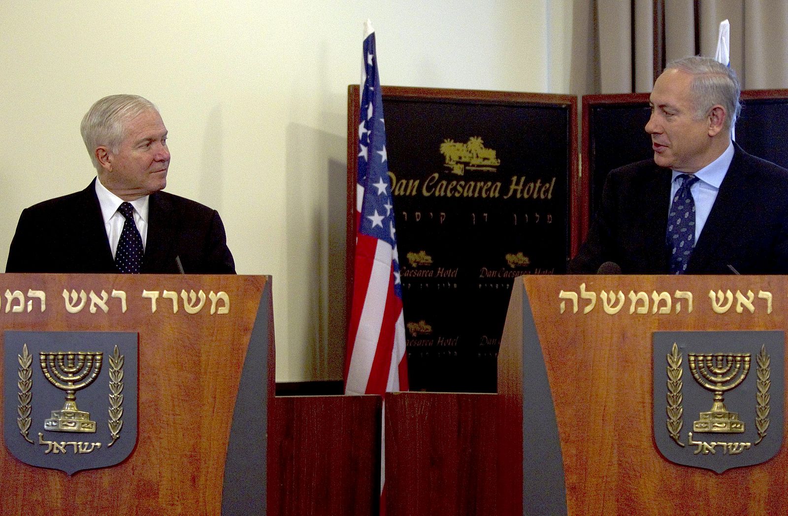 El primer ministro israelí, Benjamin Netanyahu, durante una rueda de prensa conjunta con el secretario de Defensa de Estados Unidos, Robert Gates