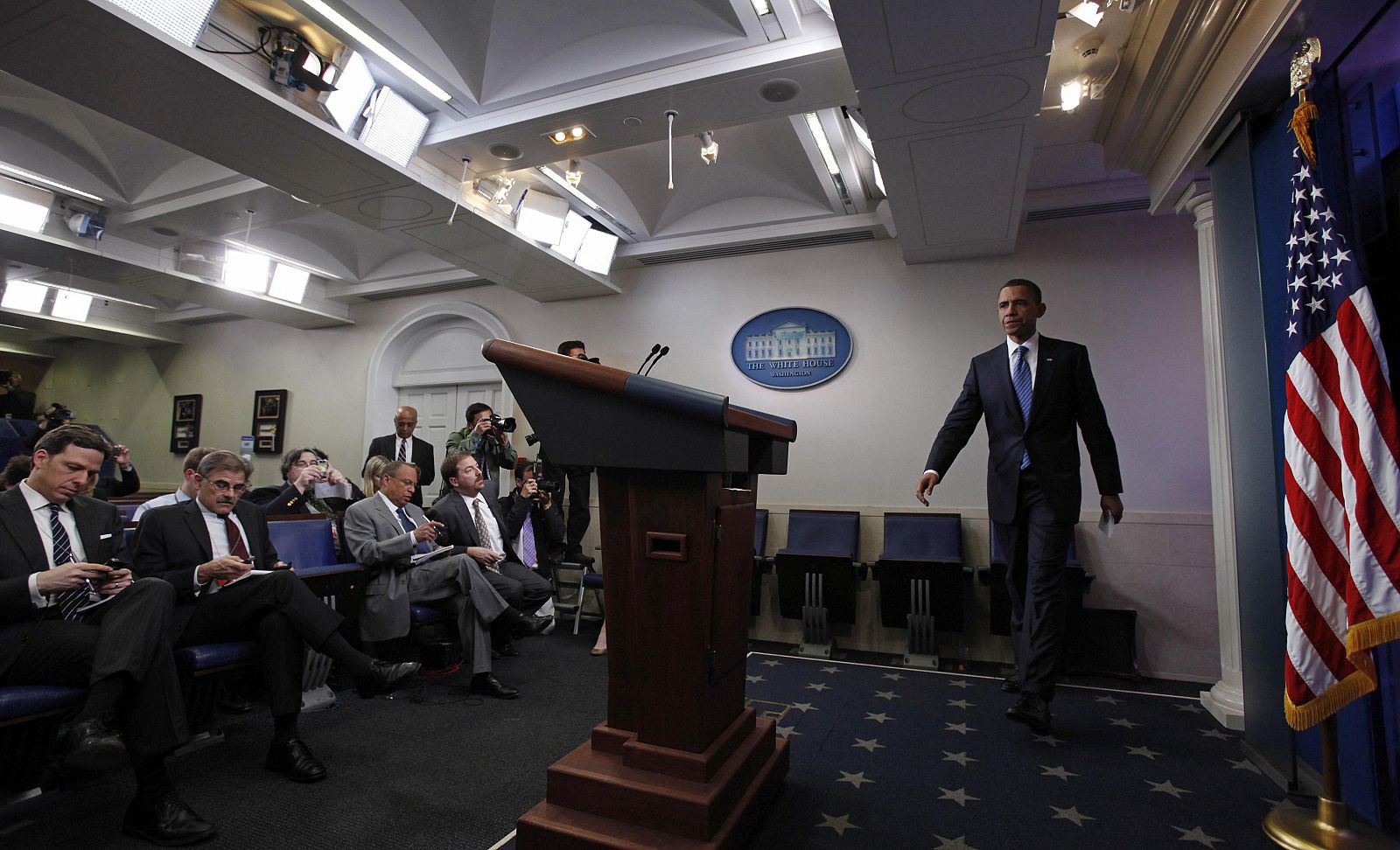 U.S. President Obama arrives to speak on his meeting with House Speaker Boehner and Senate Majority leader Reid to break impasse over the budget in Washington
