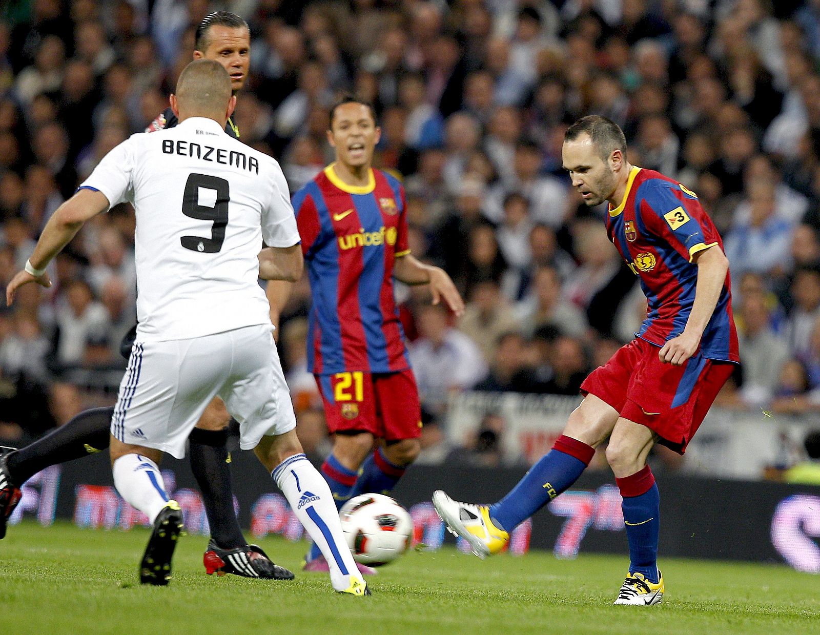 El centrocampista del FC Barcelona Andrés Iniesta y el delantero francés del Real Madrid Benzema, debutarán en una final de la Copa del Rey.