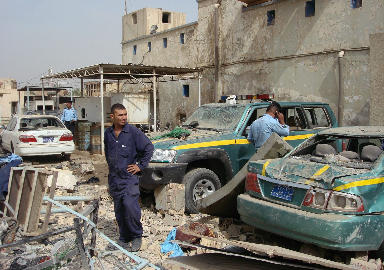 Imagen del lugar del atentado en Hilla, Irak